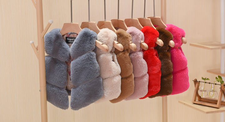 Ladies Cozy Faux Fur Jacket with High Collar Lune London