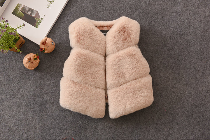 Ladies Cozy Faux Fur Jacket with High Collar Lune London