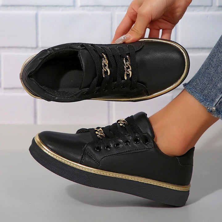 Lune London | Comfortable women's sneakers with gold accents and soft insole for summer