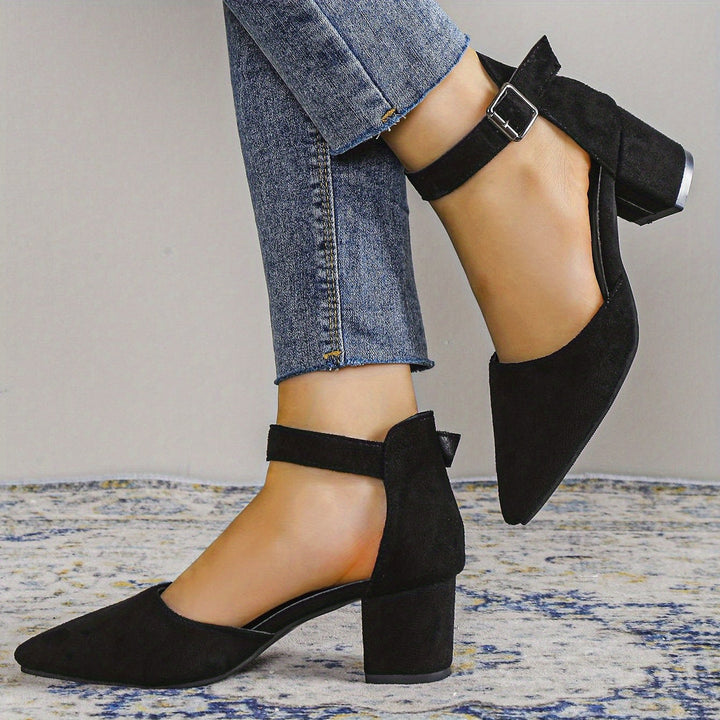 Lune London | Women's sandals with block heel lacing, with ankle strap, elegant