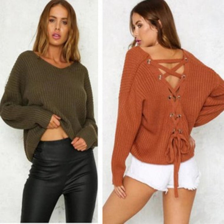 Chunky knit sweater for women with a relaxed fit and deep round neck Lune London