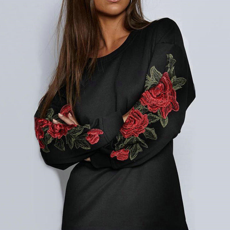 Robe-sweat femme avec design de broderie florale et manches larges Chic & Stil