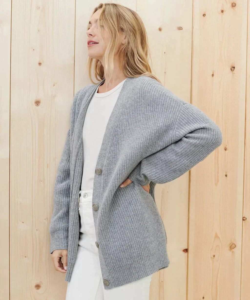 Lune London | Cashmere cardigan - An timeless style meets elegant comfort