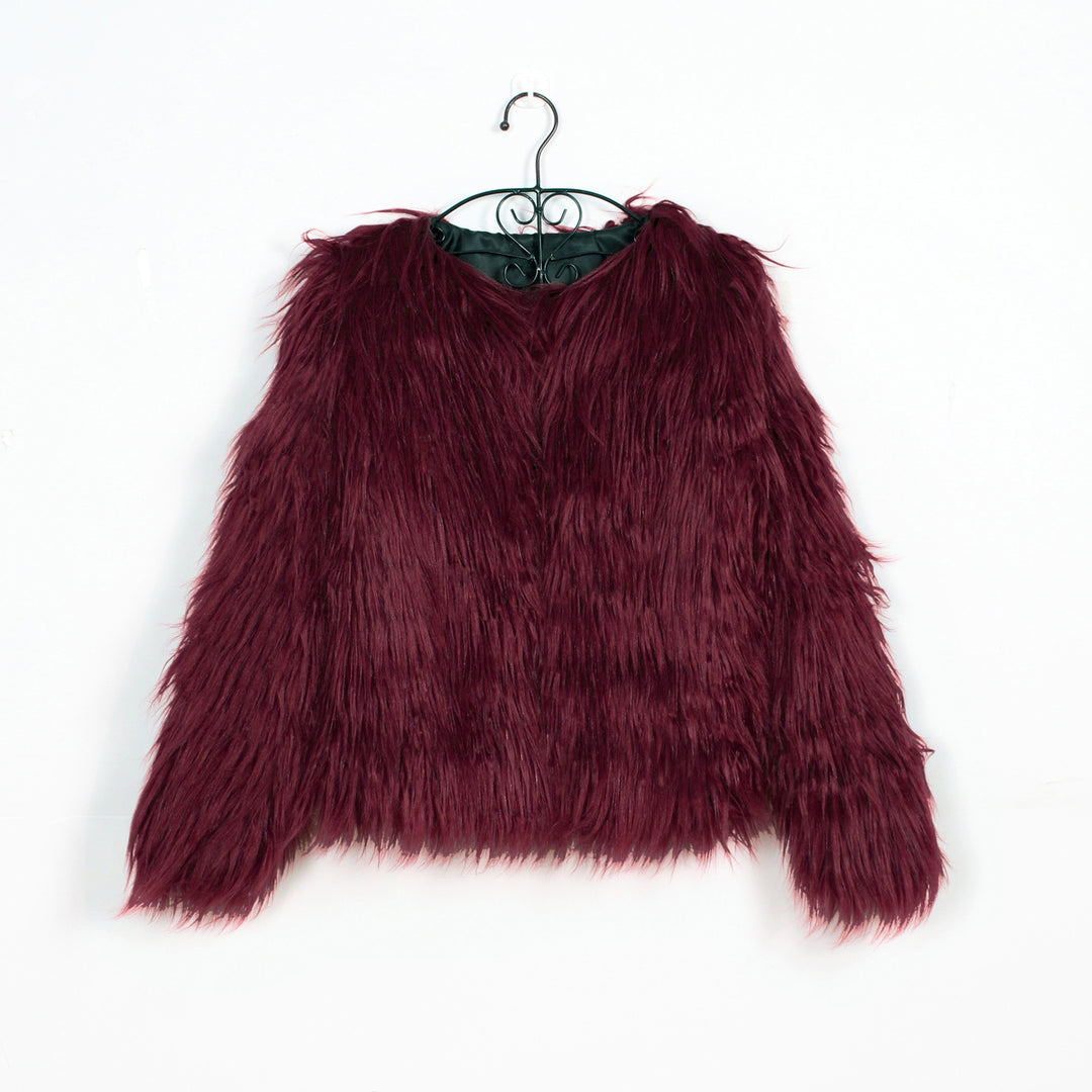 Ladies Short Plush Jacket with a Stylish Cut and a Soft Fur Feel Lune London