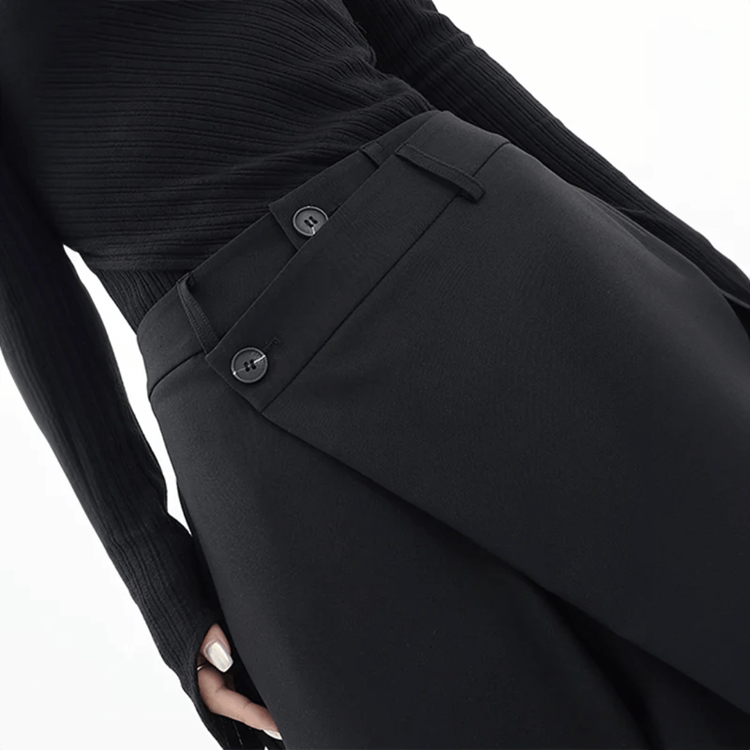 Lune London | Wide pants - Asymmetrical & luxurious wide pants by Isabella Vionnet