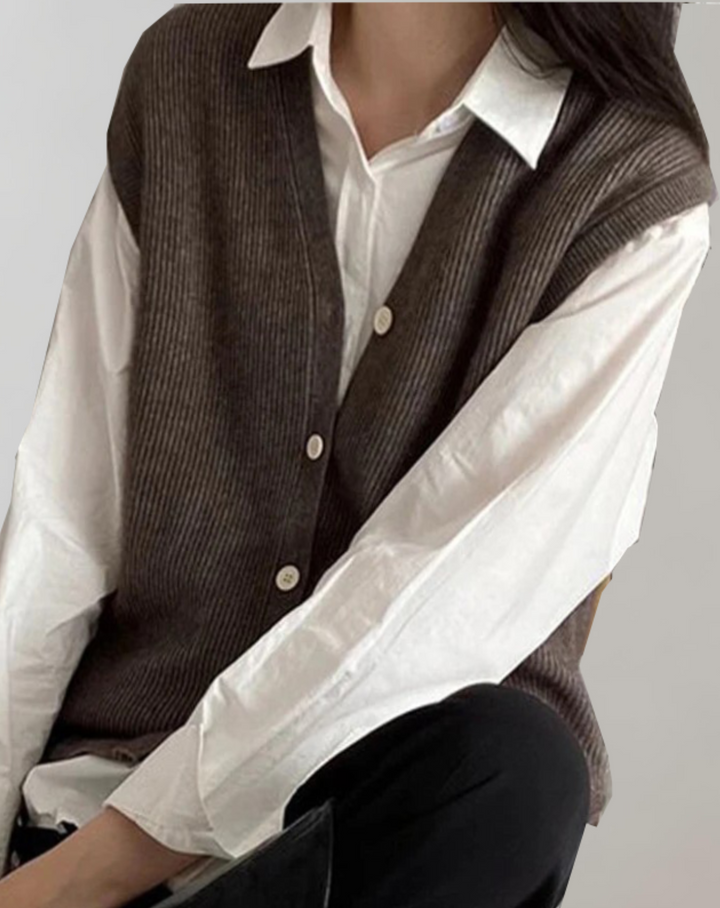Lune London | Casual knitted vest with button placket