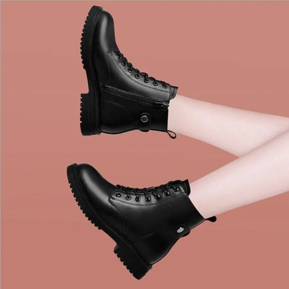 Lune London | Women's boots with lacing and side zipper Sustainable and Non-slip