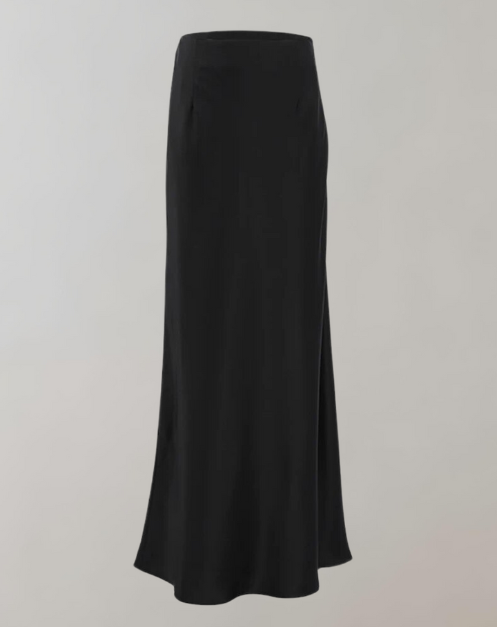 Lune London | Elegant Satin Black Trumpet