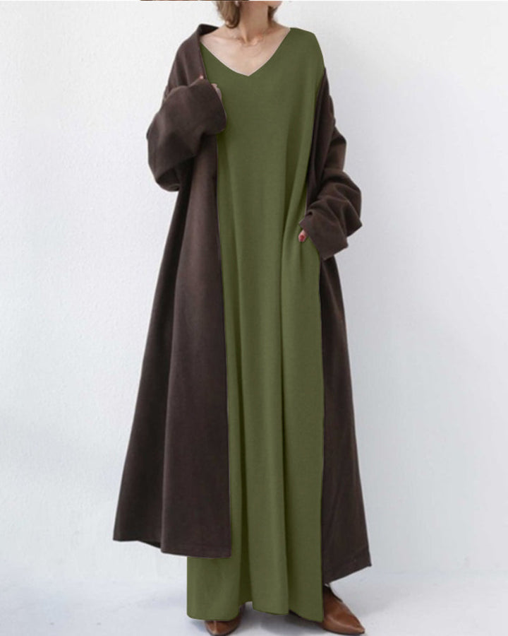 Lune London | Women's dress with V-neck and long sleeves