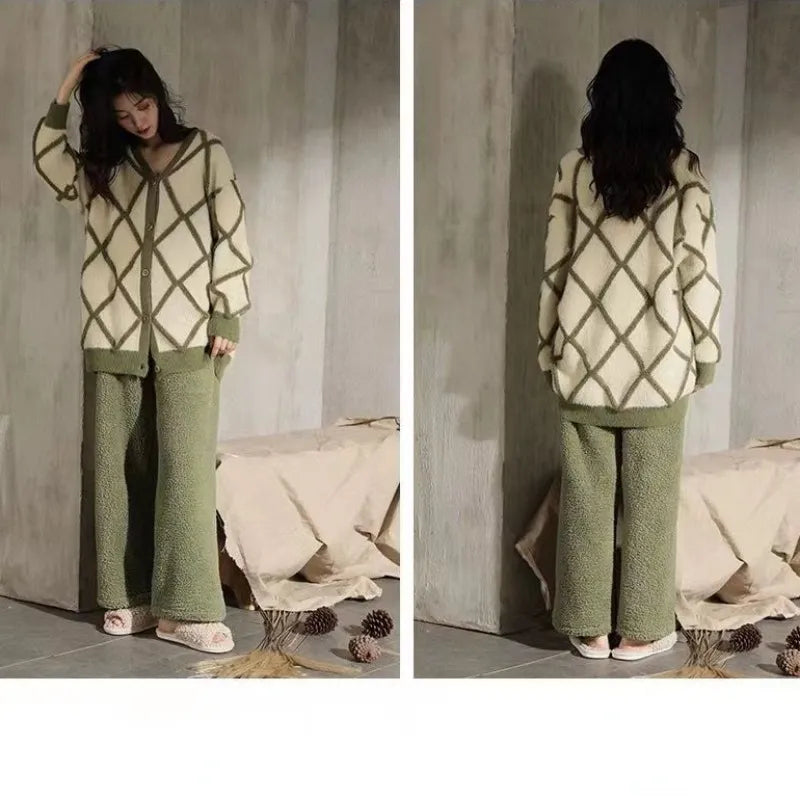 Lune London | Comfort Pyjama - Soft coral fleece pyjama with checkered vest for women