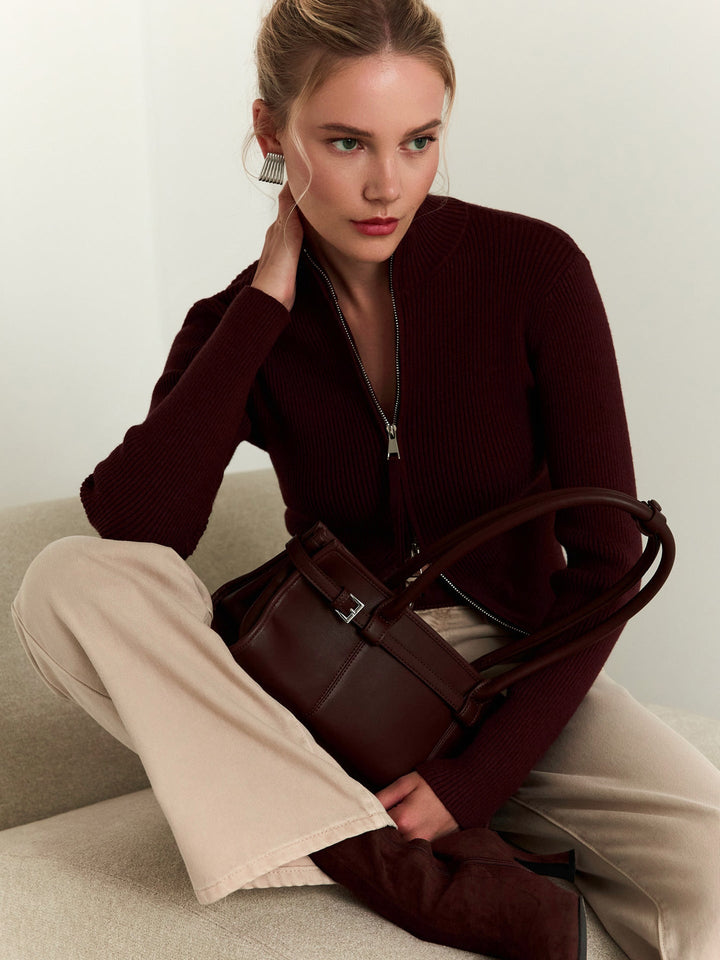 Chic und Stil | Cozy ribbed knit sweater with high zip detail