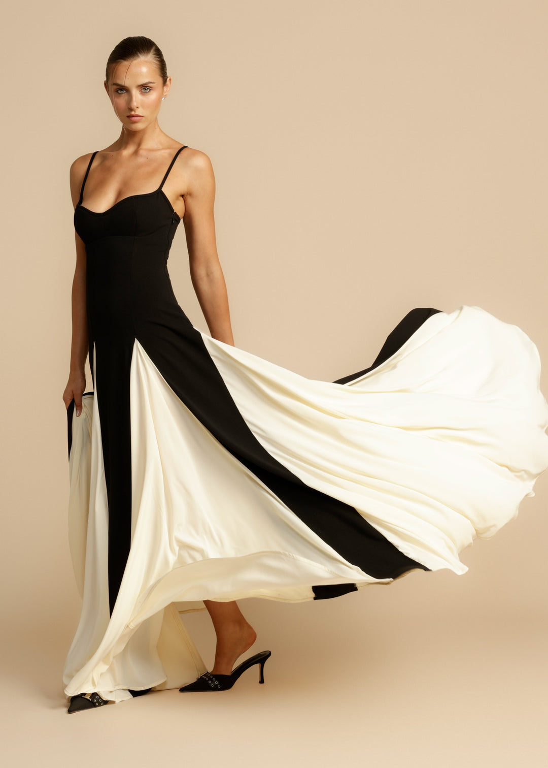 Lune London | Spaghetti Strap Color Block Swing Maxi Dress