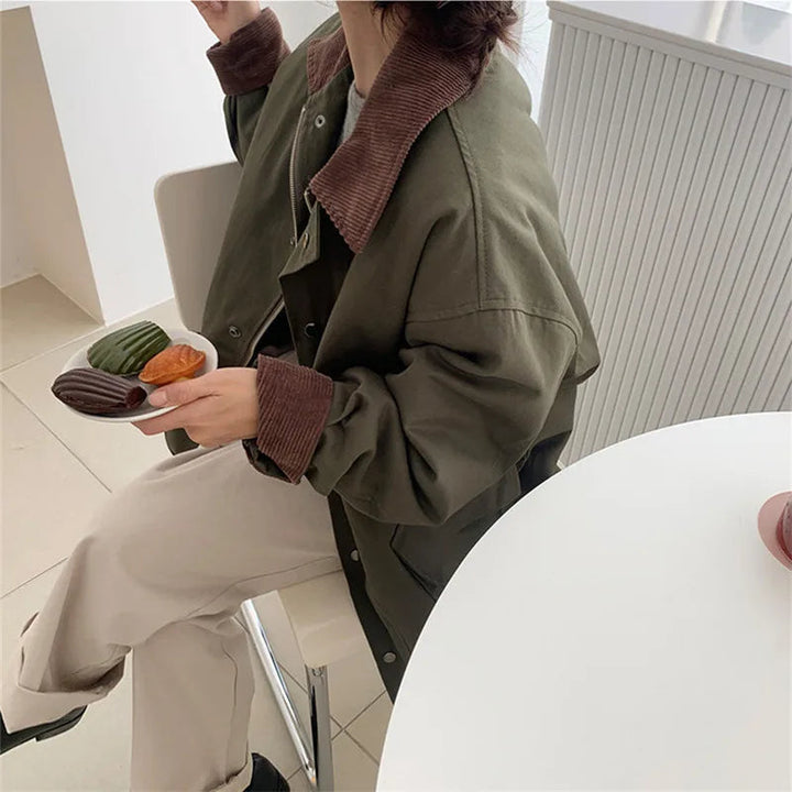 Lune London | Women's vintage-style jacket with a turn-down collar and large pockets