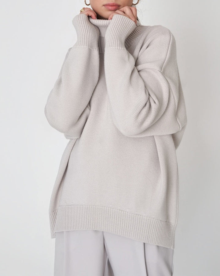 Lune London | Elegant Oversized Women's Turtleneck Sweater Made Of Cotton
