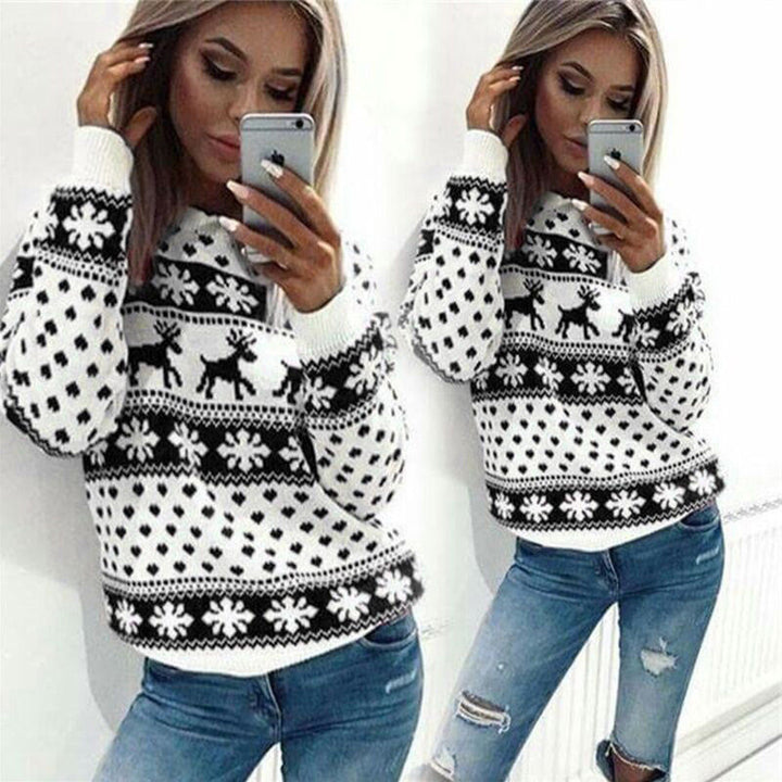 Comfortable Christmas sweater for women with snowflake and reindeer pattern Lune London