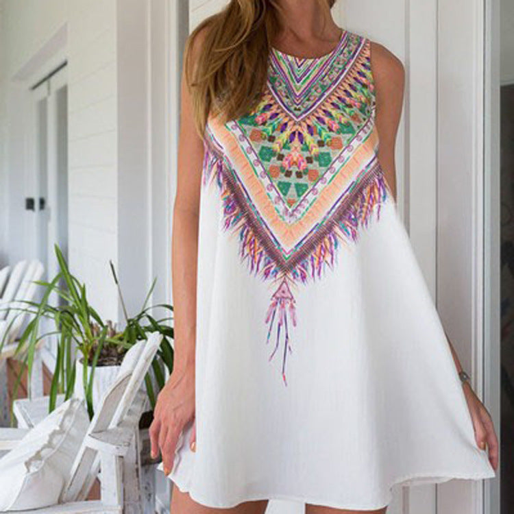 Robe d'été pour femmes avec design arrière géométrique coloré et silhouette décontractée Chic & Stil
