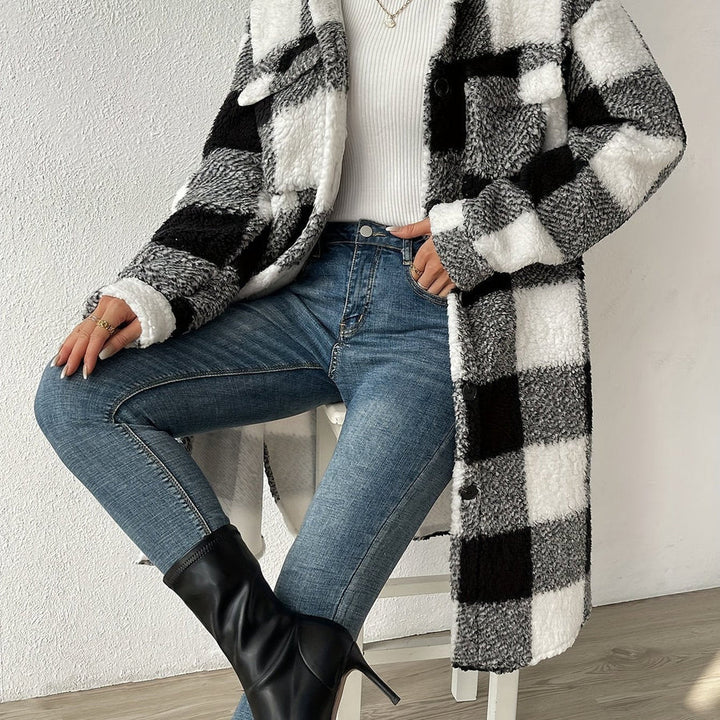Lune London | Coat - Oversized Fit - Soft Teddy Texture - Checked Mid-Length Design