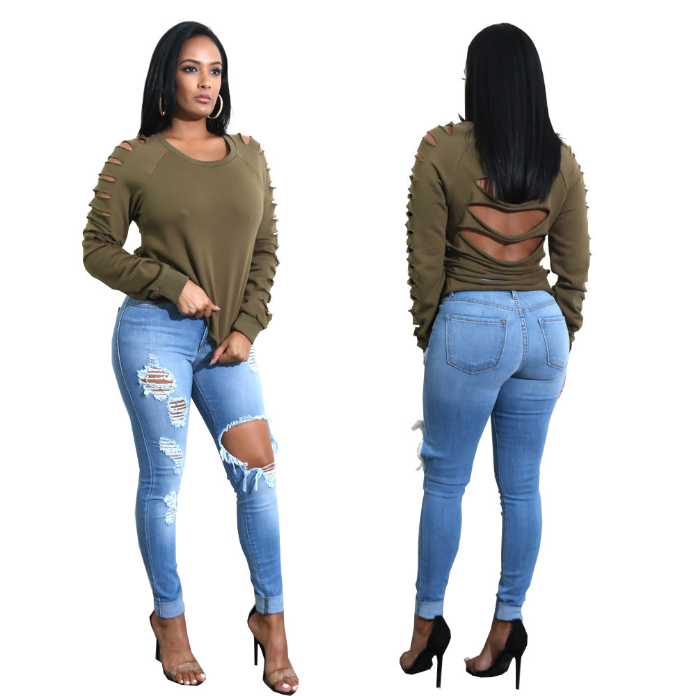 Fashionable oversized women's sweater with exciting cut-outs and a relaxed fit Lune London