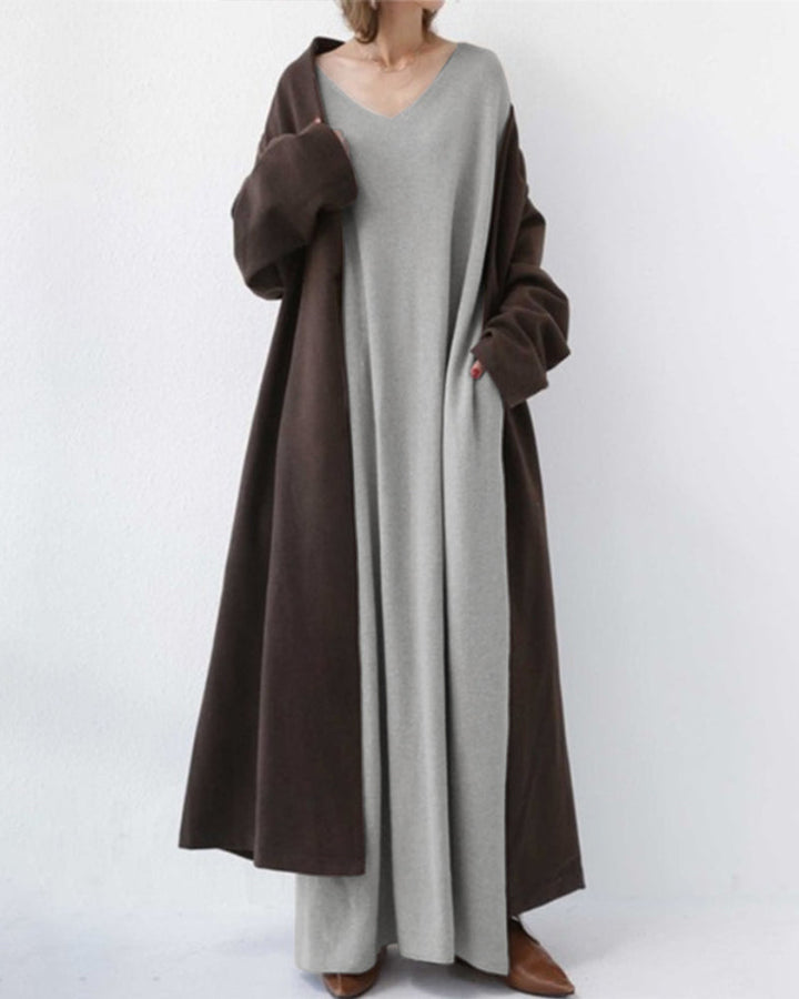 Lune London | Women's dress with V-neck and long sleeves