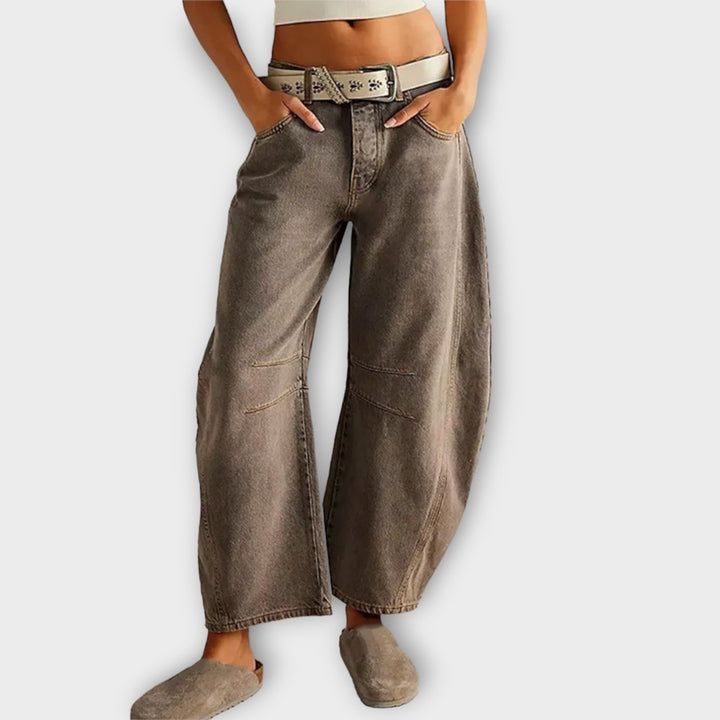 Lune London | Stylish Loose-Fitting Jeans
