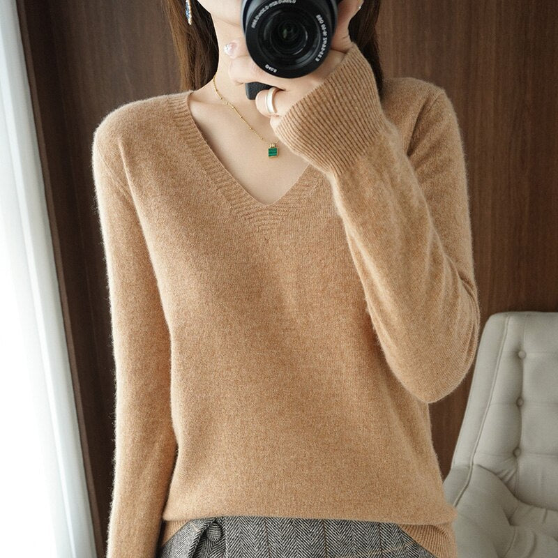 Chic Und Stil | V-Neck Made Of Cashmere