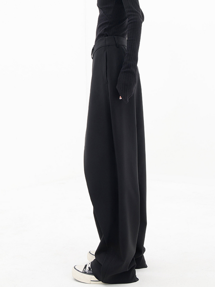 Lune London | Asymmetric baggy pants