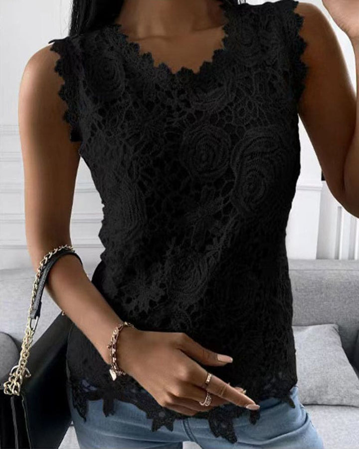 Lune London | Elegant Blouse In A Solid Color with Lace