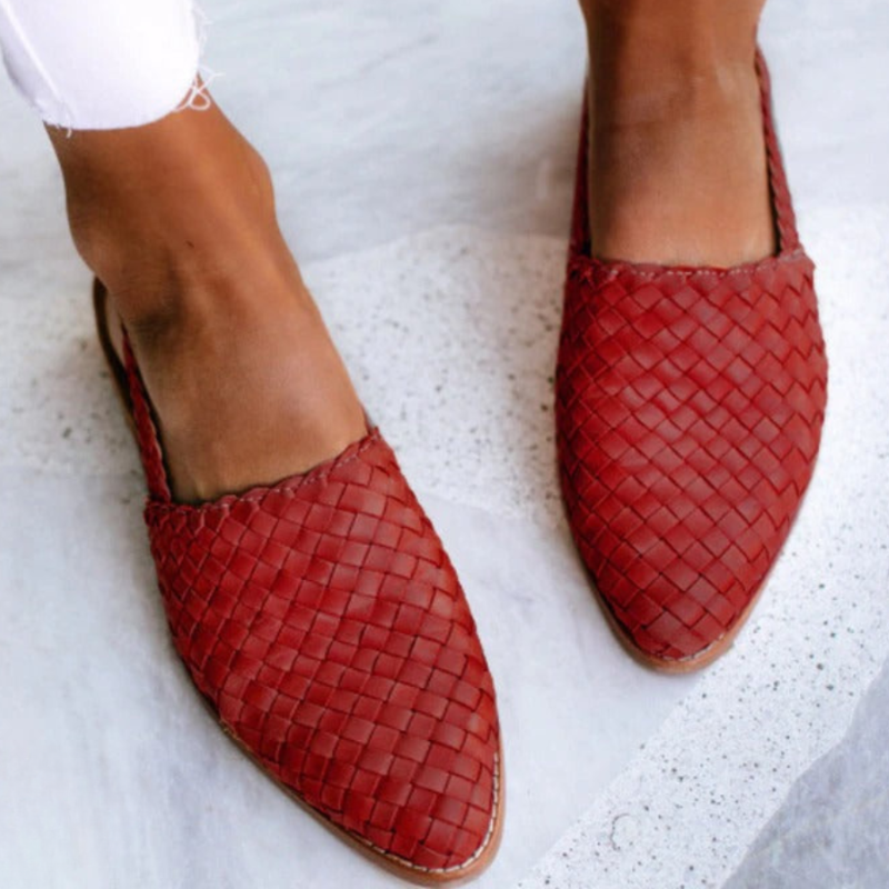 Chic und Stil | Handwoven Sandals