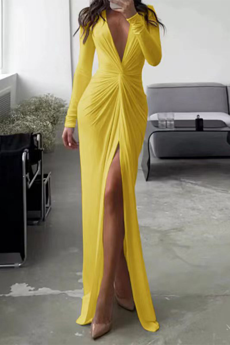 Lune London | Elegant dress with V-neck and pleated neckline