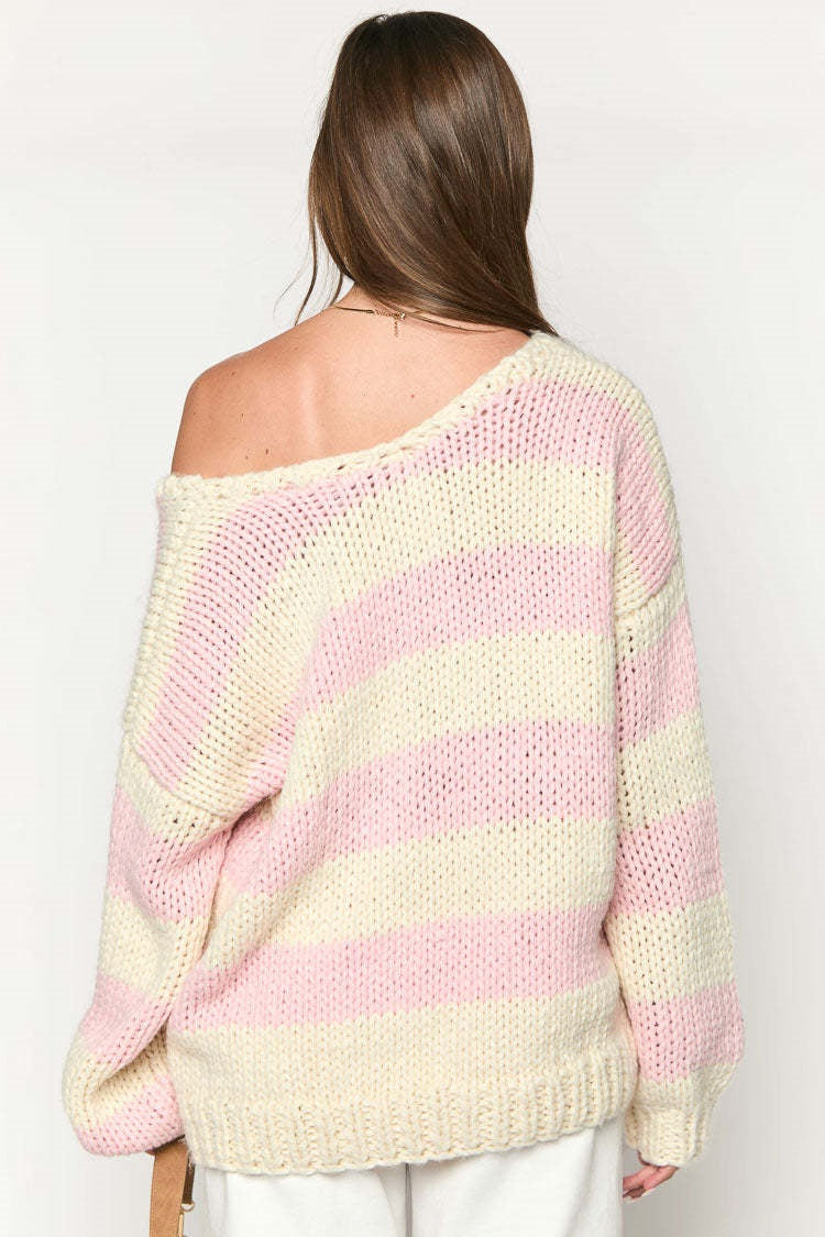 Chic und Stil | Cozy off-the-shoulder striped knit sweater for autumn layers
