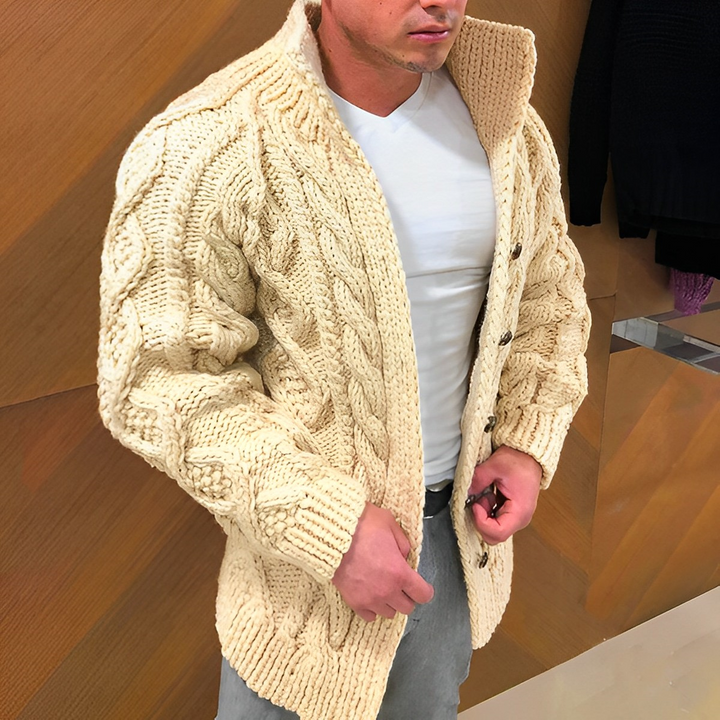 Lune London | Warm knitted sweater with twisted pattern