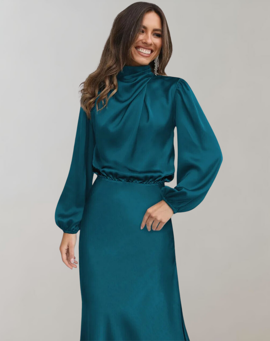 Lune London | Elegant satin dress with long sleeves