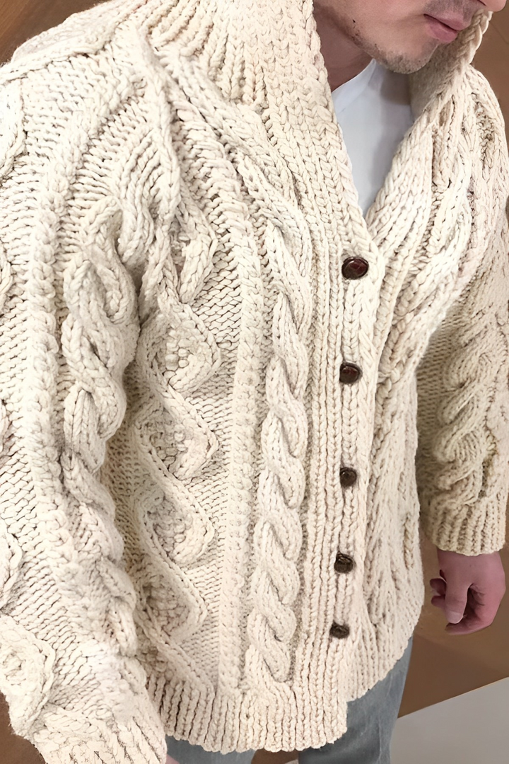 Lune London | Warm knitted sweater with twisted pattern