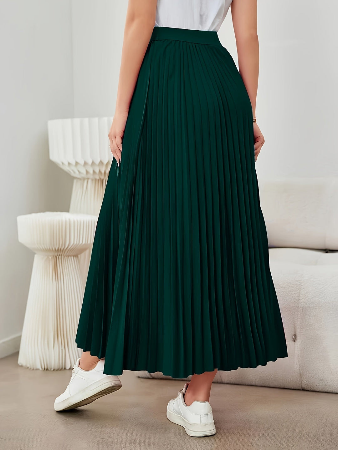 Lune London | Solid Color Pleated Midi Skirt with Elastic Waistband