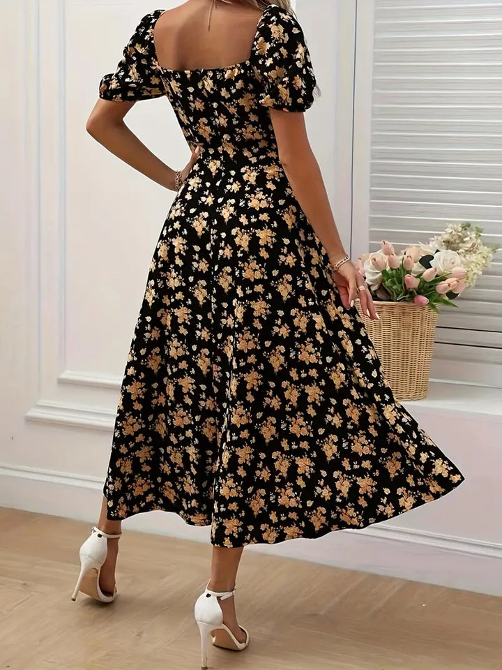 Lune London | Chic dress with puff sleeves in A-line style with floral print