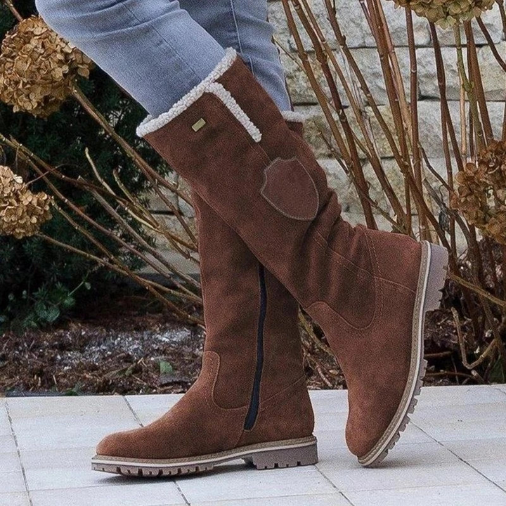 Lune London | Ankle-high boots - Suede-like upper material - Faux fur lining - Treaded sole - Side zipper