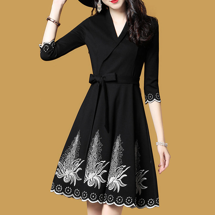 Elegant A-line dress embroidered Lune London ladies