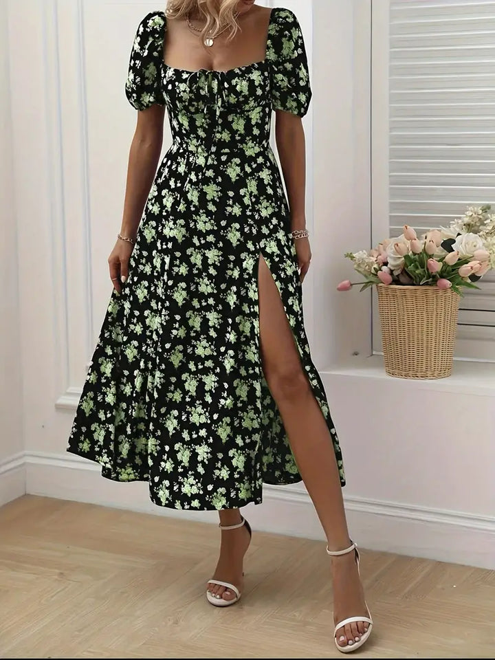 Lune London | Chic dress with puff sleeves in A-line style with floral print