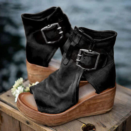Lune London | Offene High Top Sandalen mit Keilabsatz und Schnalle für Damen