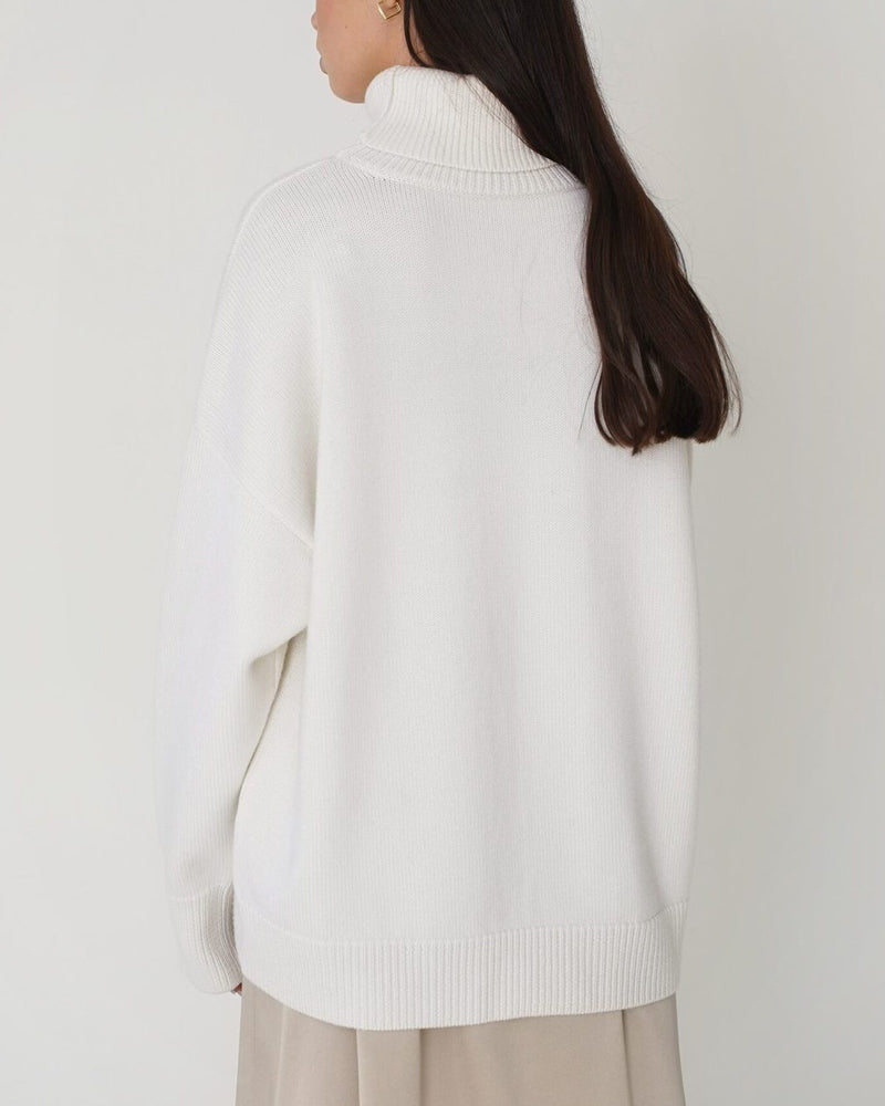 Lune London | Elegant Oversized Women's Turtleneck Sweater Made Of Cotton