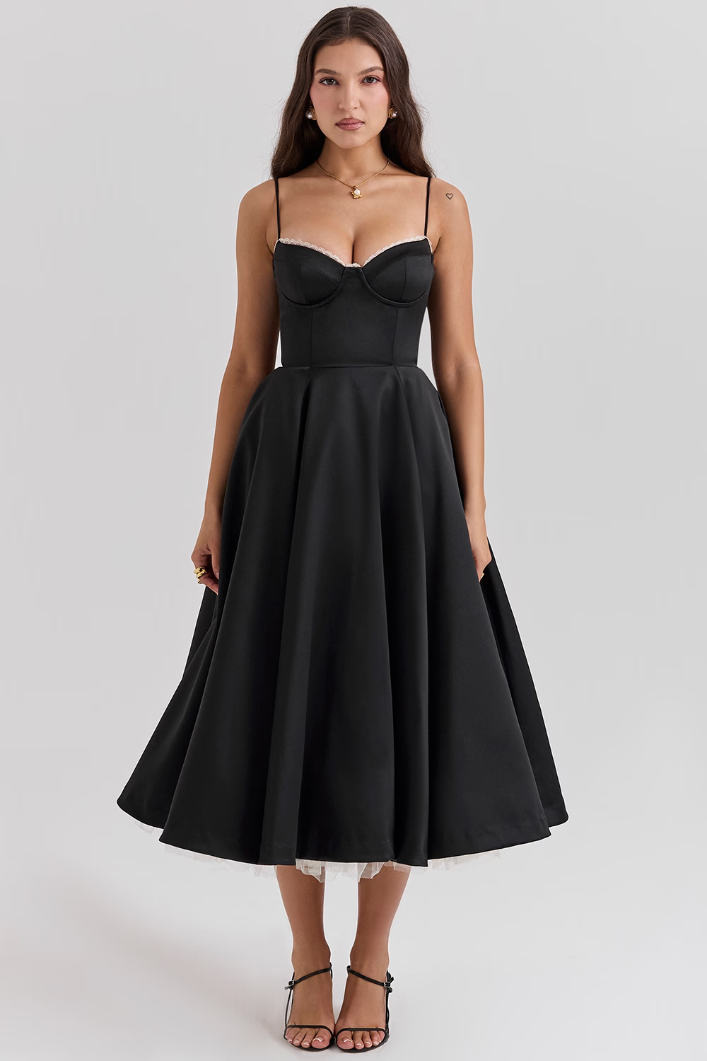 Lune London | Elegant slimming dress for women