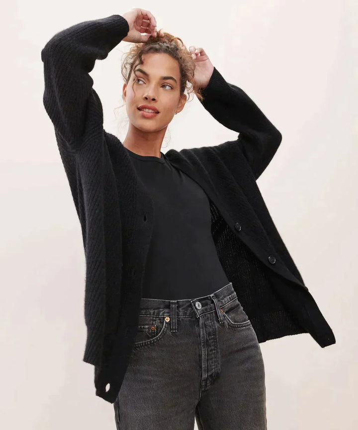 Lune London | Cashmere cardigan - An timeless style meets elegant comfort