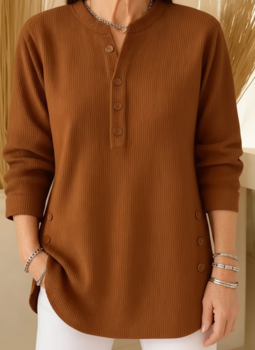 Lune London | Cozy sweater with stylish button detail