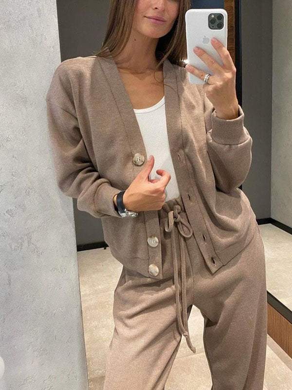 Lune London | Casual V-Neck Sweater and Pants Set