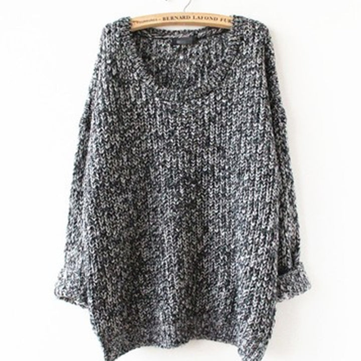 Casual knitted pullover for women with a loose fit and an airy structure Lune London