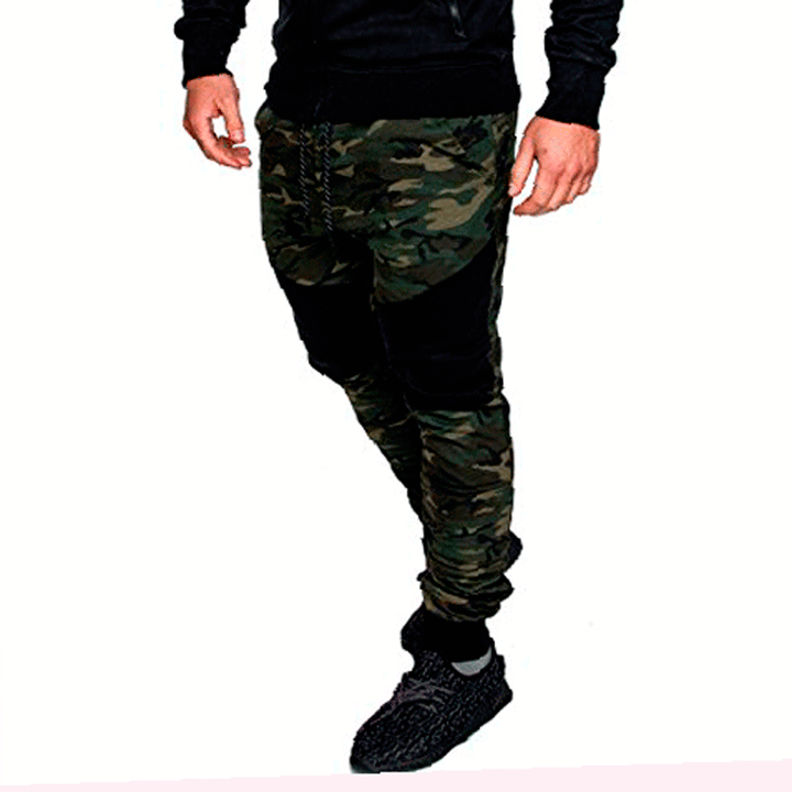 Men's cargo joggers with practical pockets and elastic waistband Lune London