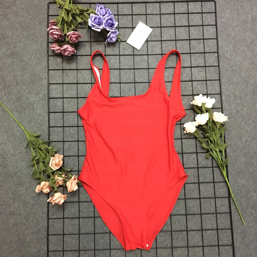 Chic and stylish one-piece sporty swimsuit for women