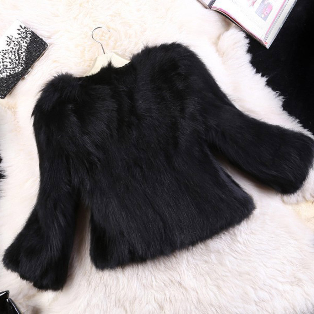 Fashionable short jacket for women with voluminous sleeves and soft fur Lune London