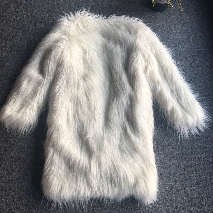 Ladies stylish faux fur coat with plush texture and elegant cut Lune London