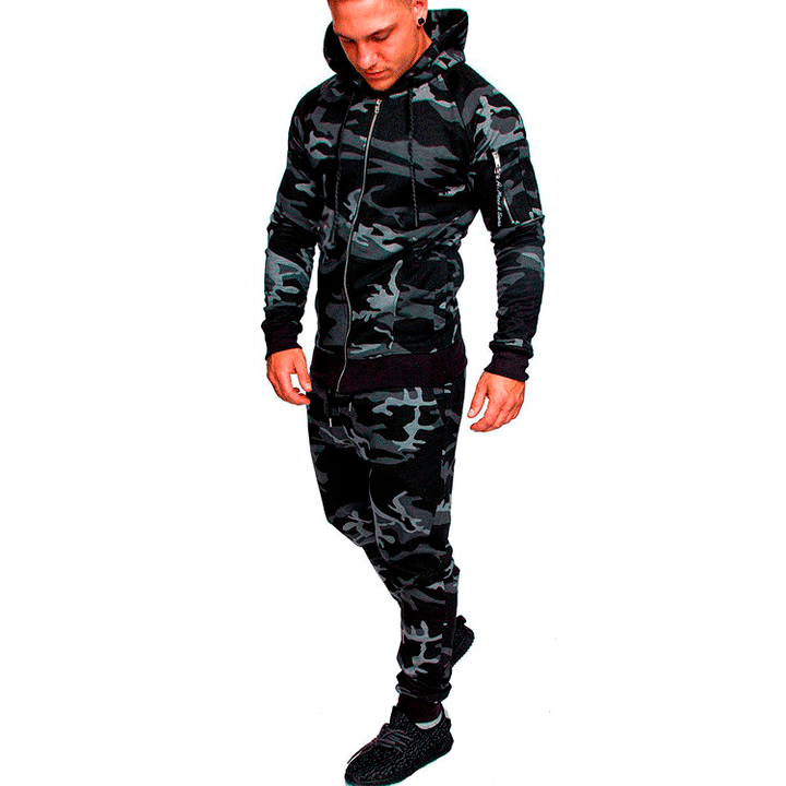Camouflage tracksuit for men with practical utility and a chic and stylish design
